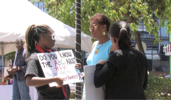 225419_200368356674166_193400100704325_587693_2655355_n